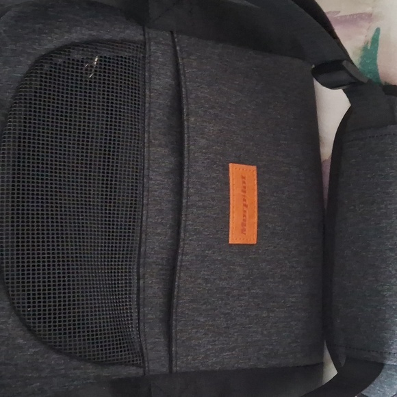 NWOT 16"W×15"L×13"H Fully Ventilated All-Pet Carrier with Lots of Extras 💜🩷💙 - Picture 2 of 10